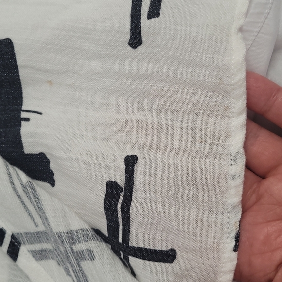 Black and white romper size Medium - Picture 13 of 14